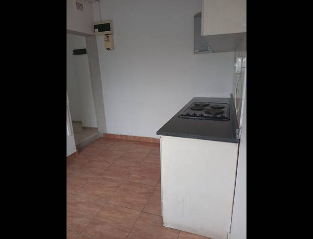 1 BEDROOM ROOM TO LET IN RESERVOIR HILLS